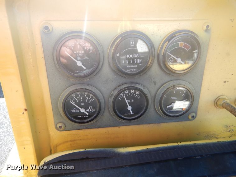 image for item IV9512 2007 Hypac C530AH  pneumatic roller