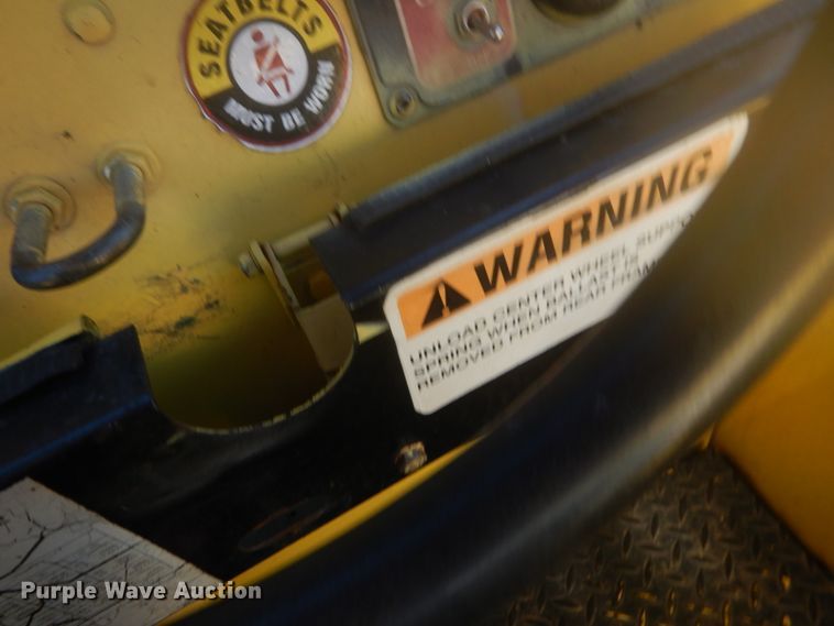 image for item IV9512 2007 Hypac C530AH  pneumatic roller