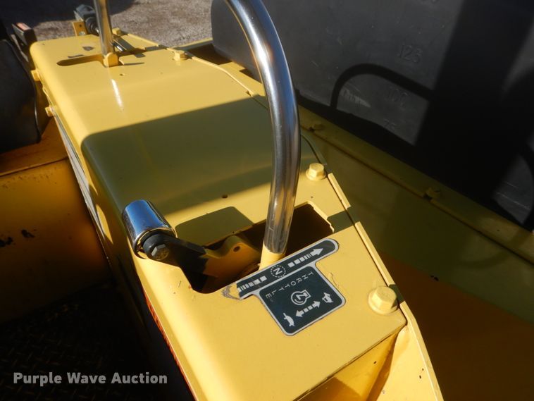 image for item IV9512 2007 Hypac C530AH  pneumatic roller