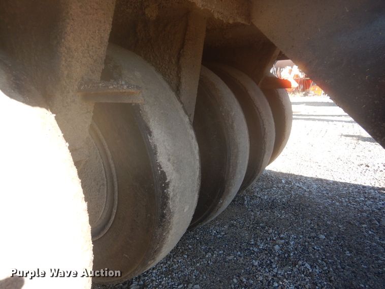 image for item IV9512 2007 Hypac C530AH  pneumatic roller