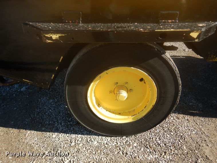 image for item IV9512 2007 Hypac C530AH  pneumatic roller