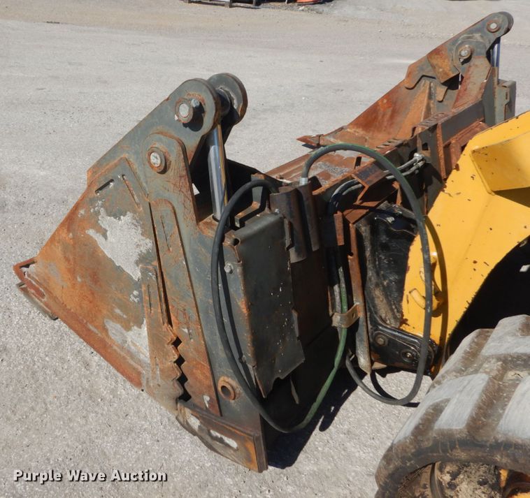 image for item IV9515 2016 Caterpillar 289D  tracked skid steer loader