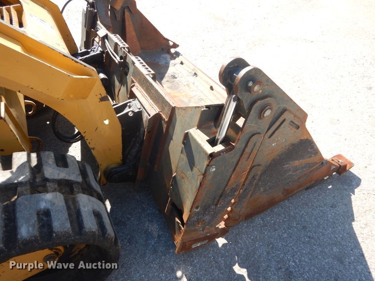 image for item IV9515 2016 Caterpillar 289D  tracked skid steer loader