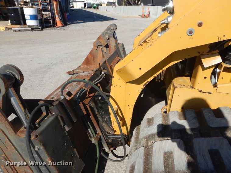 image for item IV9515 2016 Caterpillar 289D  tracked skid steer loader