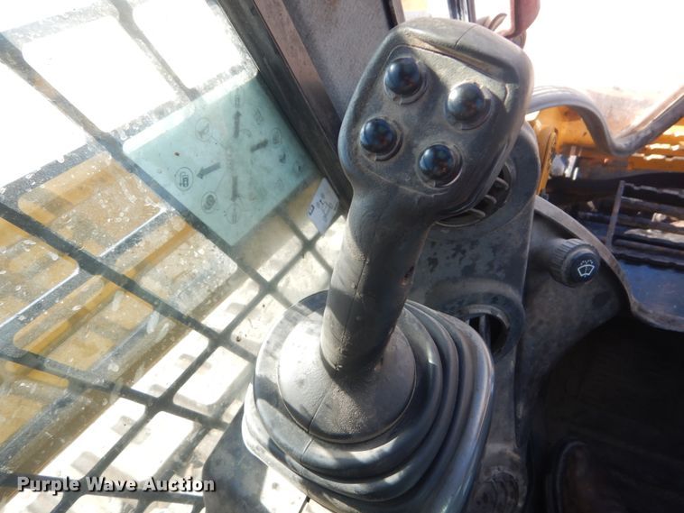 image for item IV9515 2016 Caterpillar 289D  tracked skid steer loader