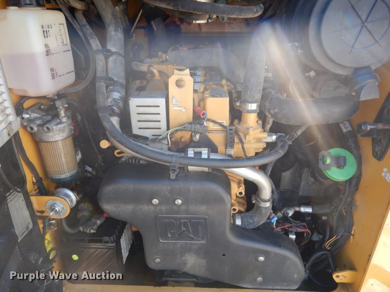 image for item IV9515 2016 Caterpillar 289D  tracked skid steer loader