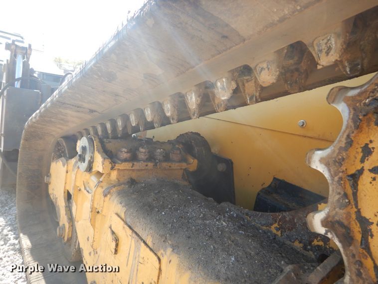 image for item IV9515 2016 Caterpillar 289D  tracked skid steer loader