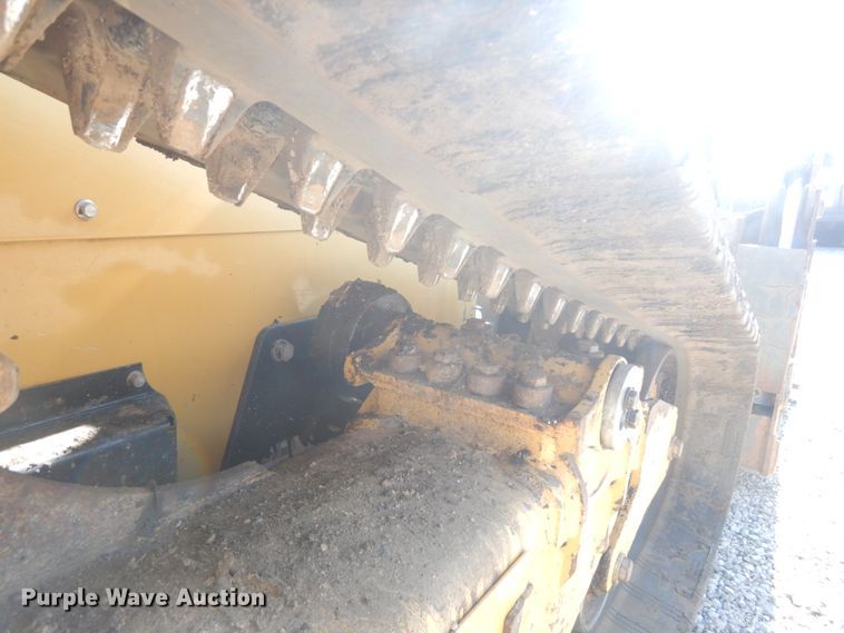 image for item IV9515 2016 Caterpillar 289D  tracked skid steer loader