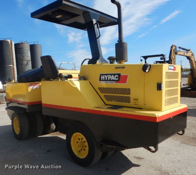 image for item IV9516 2007 Hypac C530AH  pneumatic roller