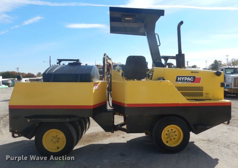 image for item IV9516 2007 Hypac C530AH  pneumatic roller