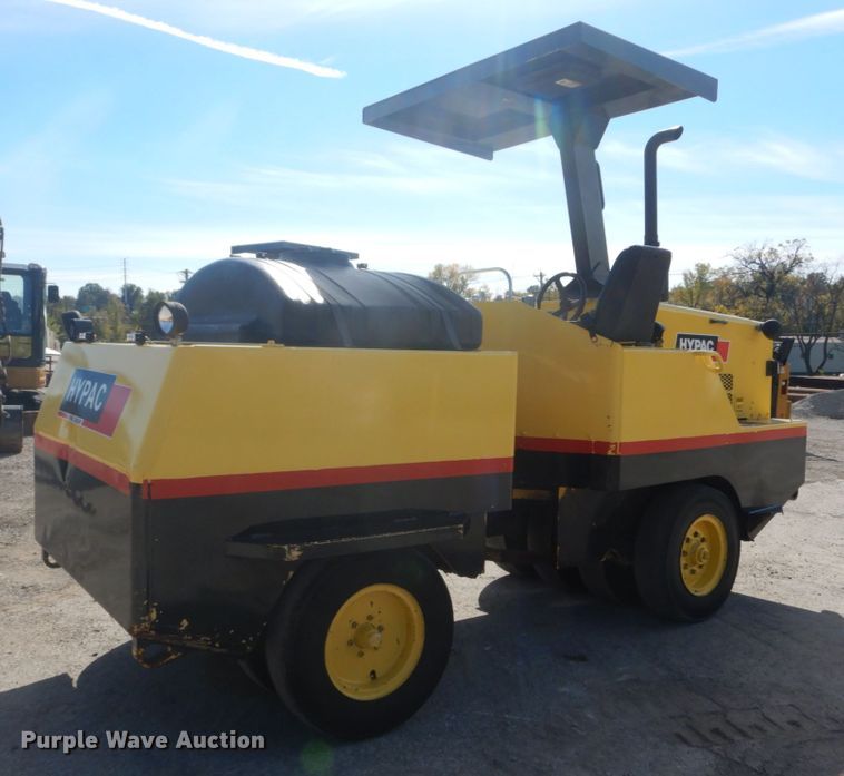 image for item IV9516 2007 Hypac C530AH  pneumatic roller