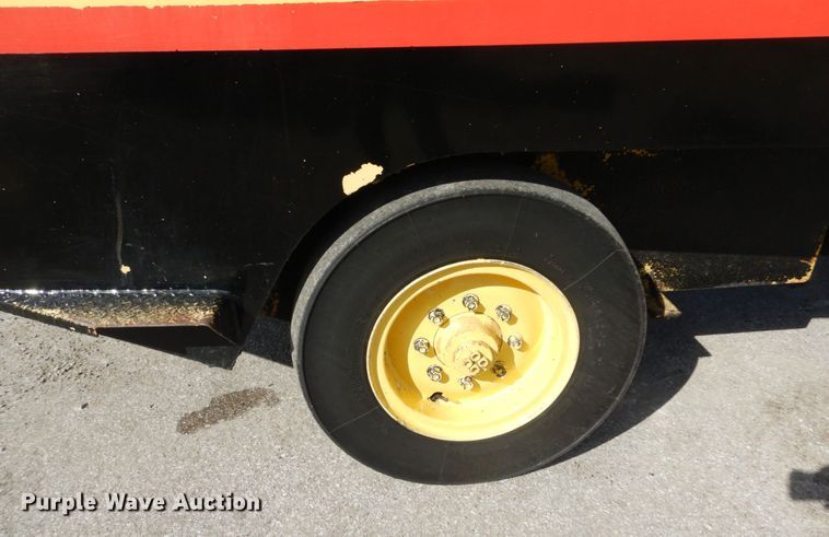 image for item IV9516 2007 Hypac C530AH  pneumatic roller