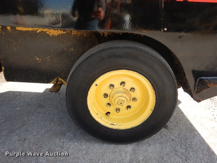 image for item IV9516 2007 Hypac C530AH  pneumatic roller