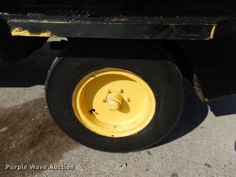 image for item IV9516 2007 Hypac C530AH  pneumatic roller