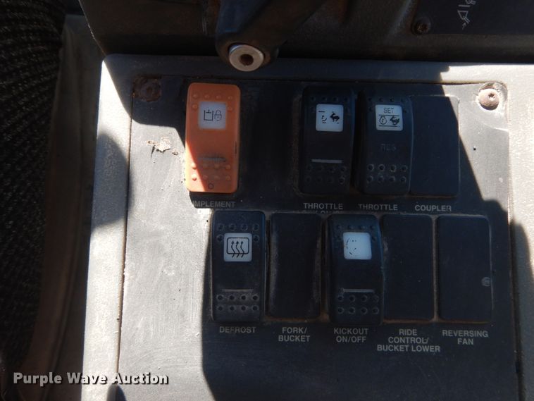 image for item IV9518 2005 Caterpillar 924G  wheel loader