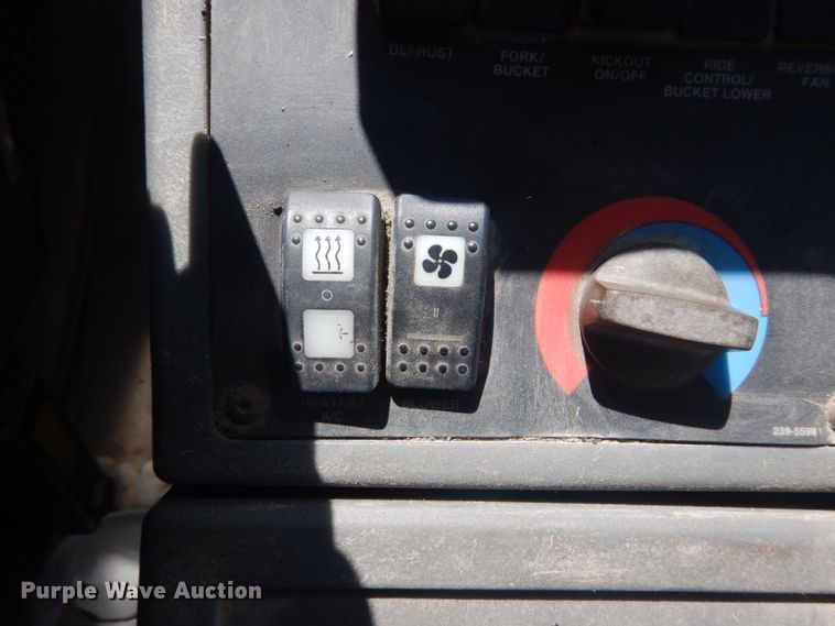 image for item IV9518 2005 Caterpillar 924G  wheel loader