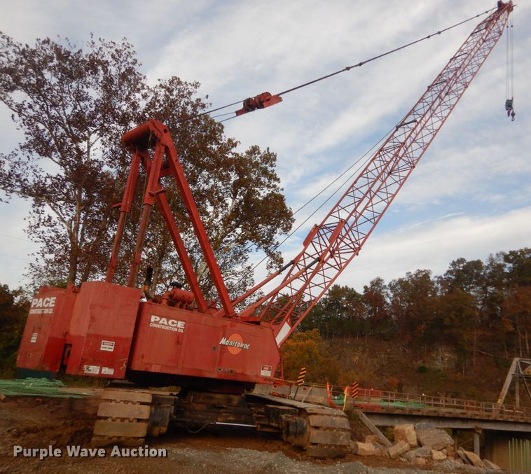 image for item IV9523 1992 Manitowoc M65W  crane