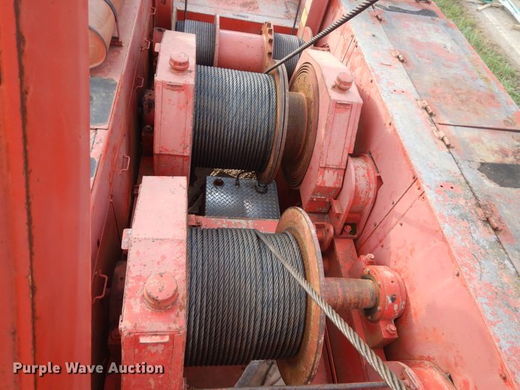 image for item IV9523 1992 Manitowoc M65W  crane