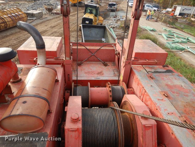 image for item IV9523 1992 Manitowoc M65W  crane