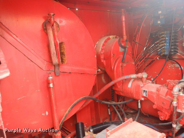 image for item IV9523 1992 Manitowoc M65W  crane