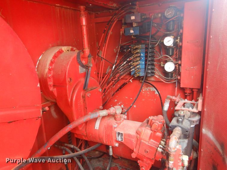 image for item IV9523 1992 Manitowoc M65W  crane