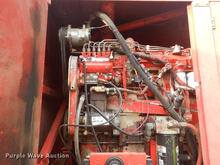 image for item IV9523 1992 Manitowoc M65W  crane