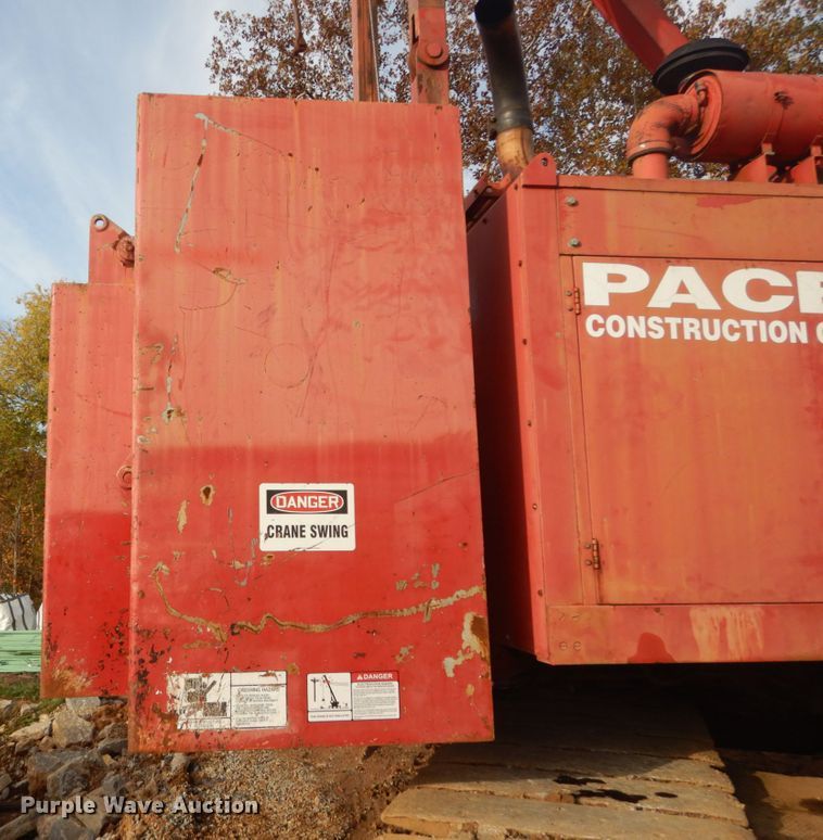 image for item IV9523 1992 Manitowoc M65W  crane