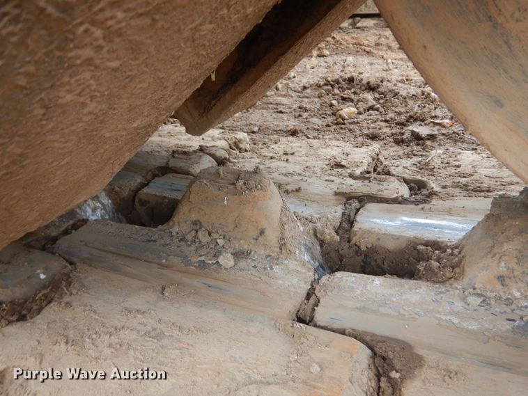 image for item IV9523 1992 Manitowoc M65W  crane