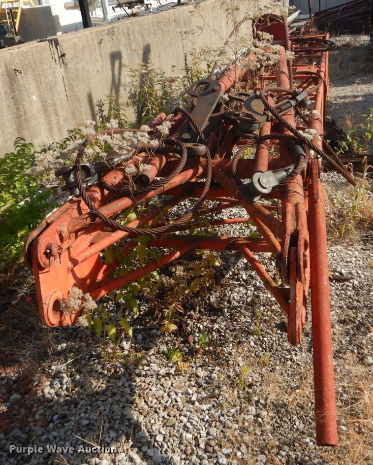 image for item IV9523 1992 Manitowoc M65W  crane