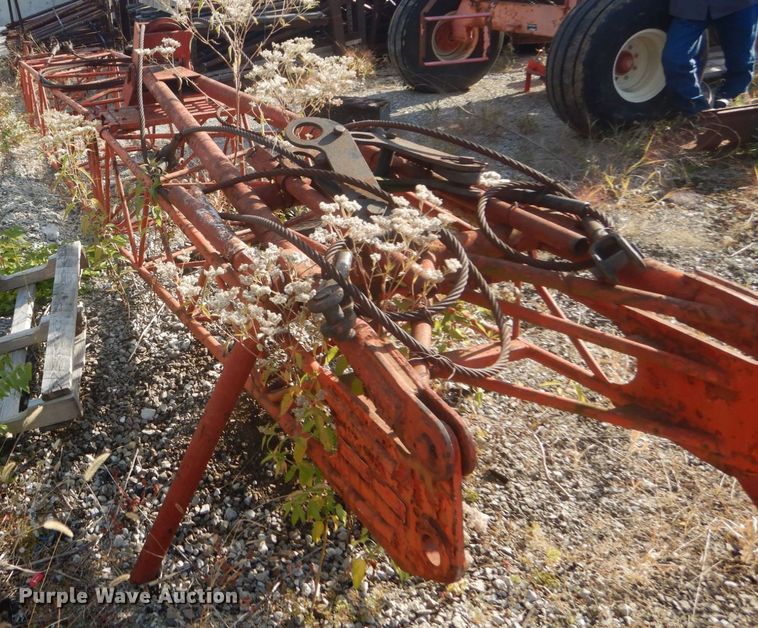 image for item IV9523 1992 Manitowoc M65W  crane