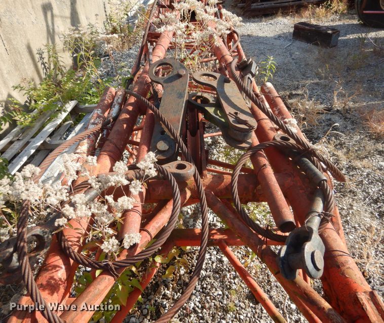 image for item IV9523 1992 Manitowoc M65W  crane