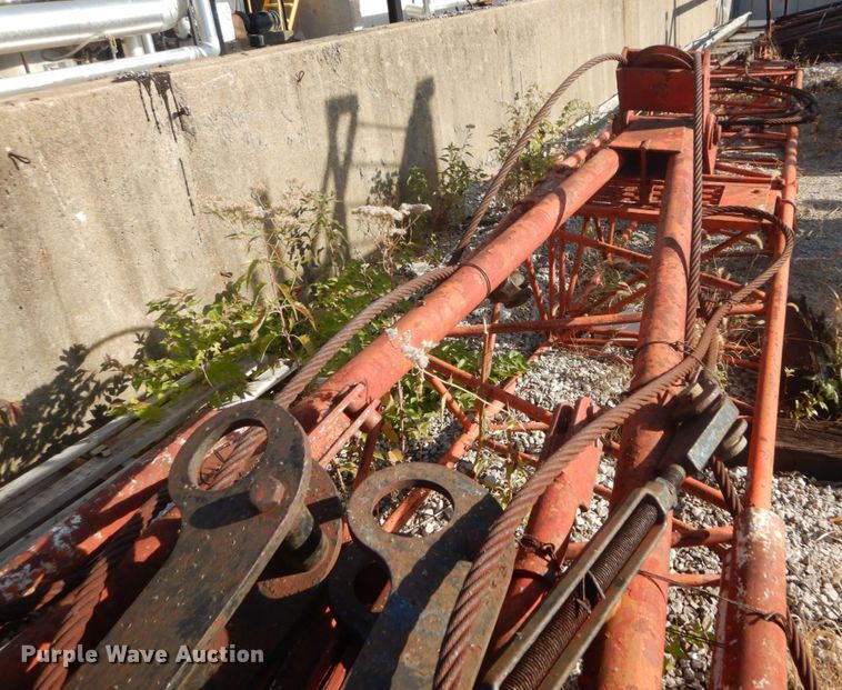 image for item IV9523 1992 Manitowoc M65W  crane