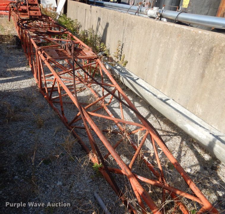 image for item IV9523 1992 Manitowoc M65W  crane