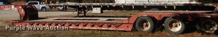 image for item IV9527 2003 Etnyre RTN55ETD3-PS-T1  lowboy equipment trailer