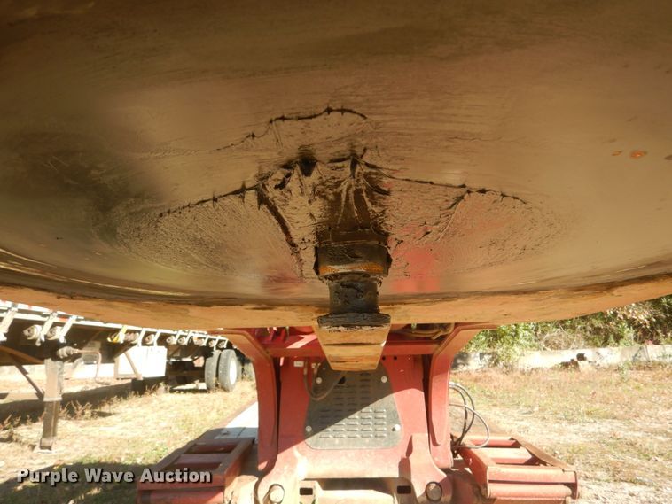 image for item IV9527 2003 Etnyre RTN55ETD3-PS-T1  lowboy equipment trailer