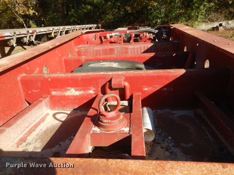image for item IV9527 2003 Etnyre RTN55ETD3-PS-T1  lowboy equipment trailer