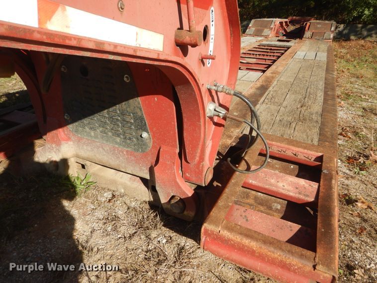 image for item IV9527 2003 Etnyre RTN55ETD3-PS-T1  lowboy equipment trailer