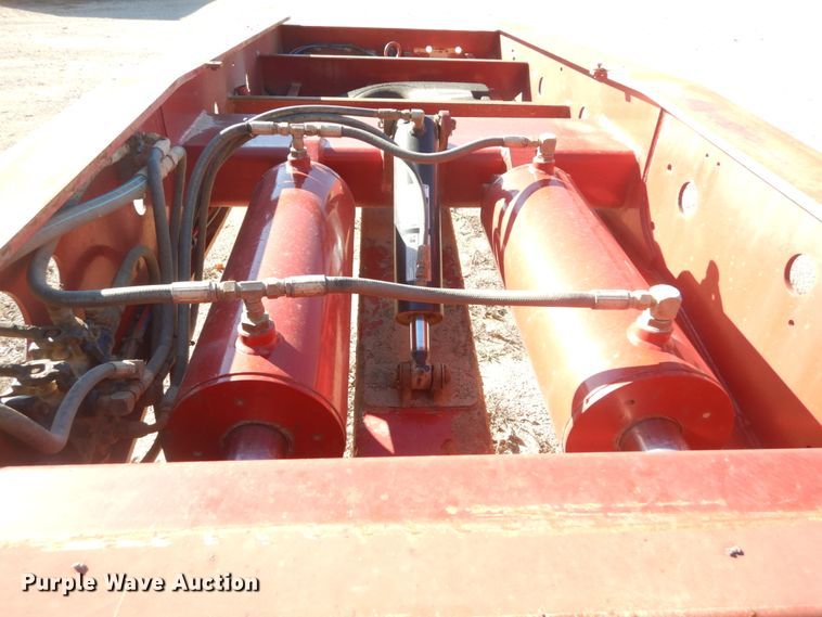 image for item IV9527 2003 Etnyre RTN55ETD3-PS-T1  lowboy equipment trailer