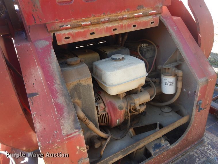 image for item IV9527 2003 Etnyre RTN55ETD3-PS-T1  lowboy equipment trailer