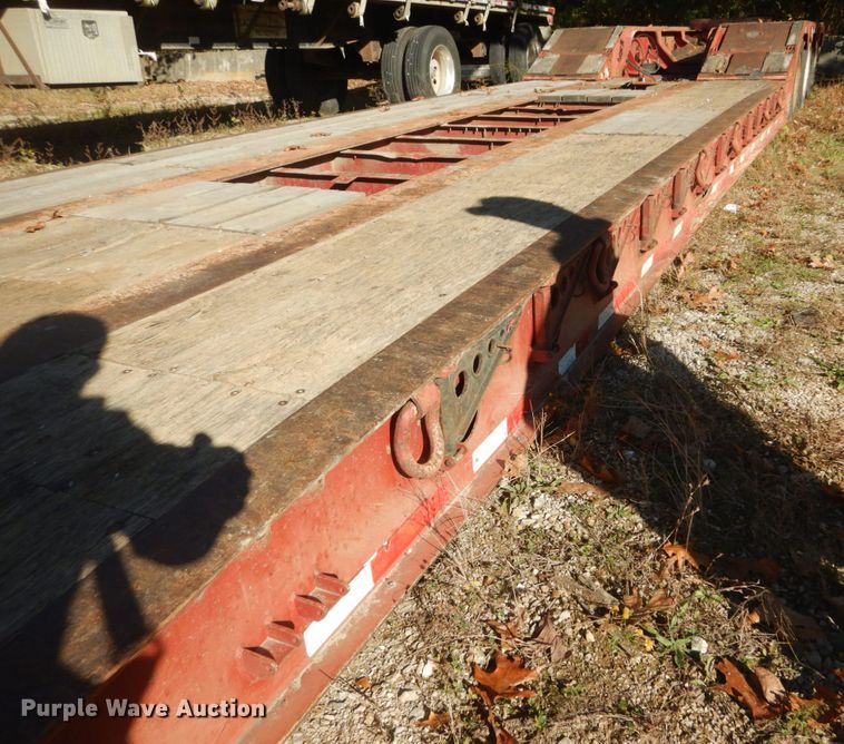 image for item IV9527 2003 Etnyre RTN55ETD3-PS-T1  lowboy equipment trailer