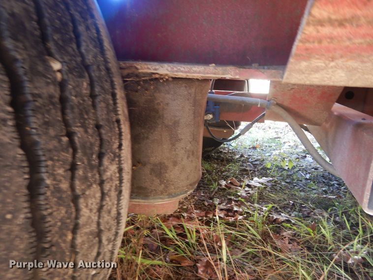 image for item IV9527 2003 Etnyre RTN55ETD3-PS-T1  lowboy equipment trailer