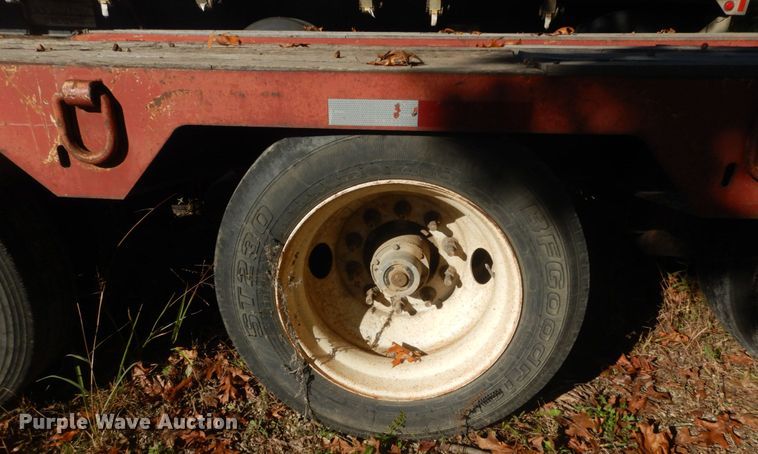 image for item IV9527 2003 Etnyre RTN55ETD3-PS-T1  lowboy equipment trailer