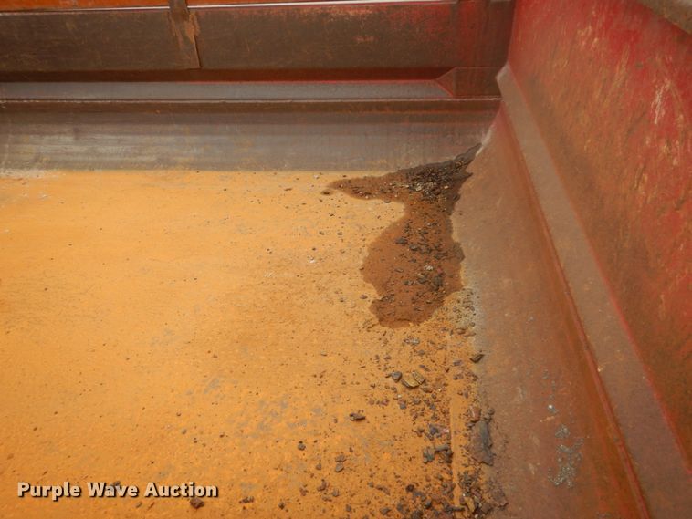 image for item IV9542 1999 International 4900  dump truck