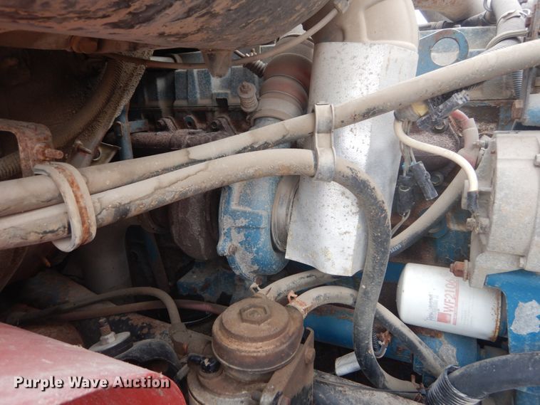 image for item IV9542 1999 International 4900  dump truck