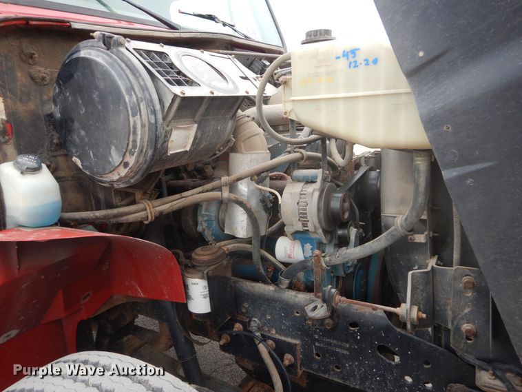 image for item IV9542 1999 International 4900  dump truck