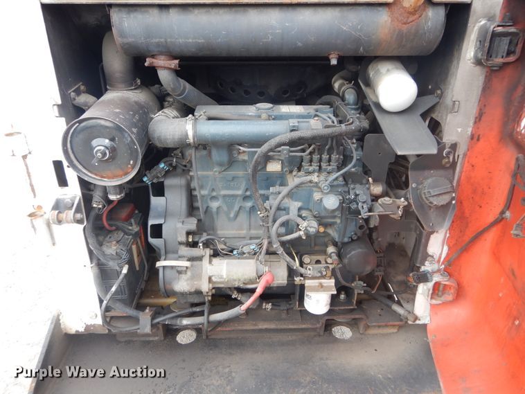 image for item IV9543 2005 Bobcat S150  skid steer loader