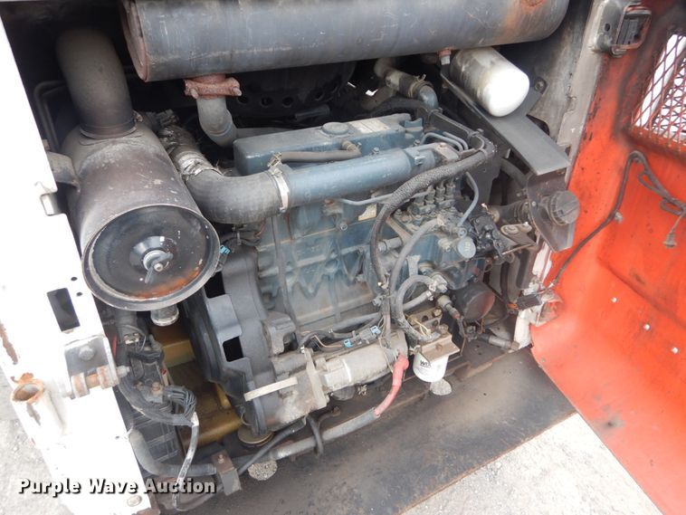 image for item IV9543 2005 Bobcat S150  skid steer loader