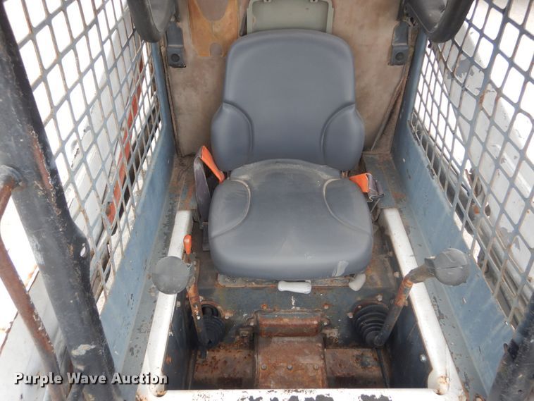 image for item IV9543 2005 Bobcat S150  skid steer loader