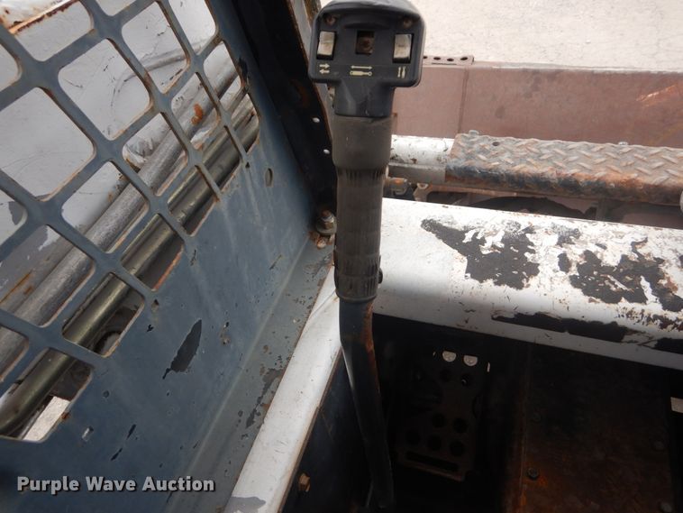 image for item IV9543 2005 Bobcat S150  skid steer loader