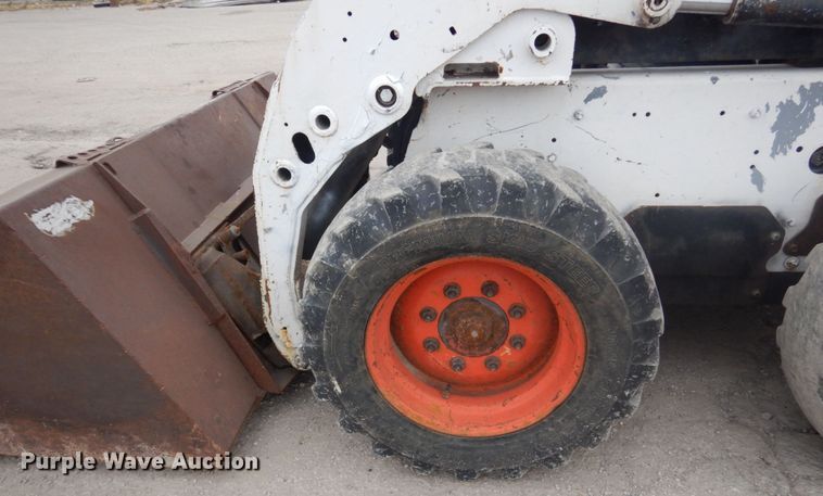 image for item IV9543 2005 Bobcat S150  skid steer loader